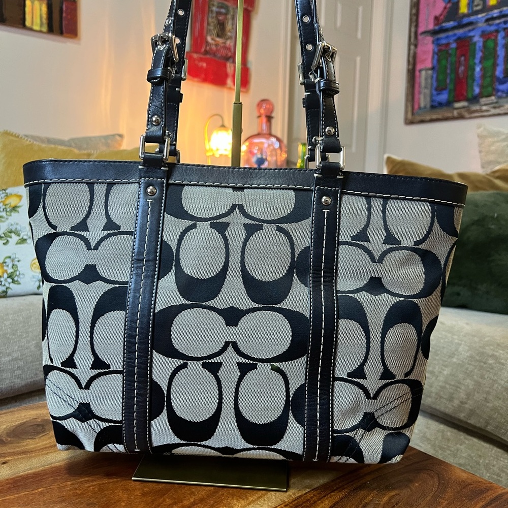 Coach Black and Cream Signature Tote - Picture 3 of 6